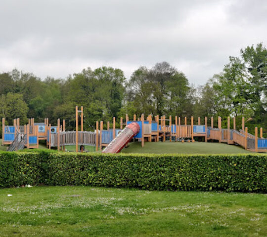 Finchampstead Children’s Centre Finchampstead Children’s Centre