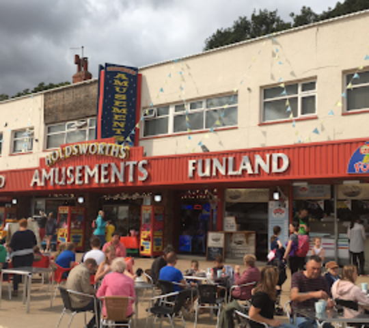 Holdsworth Amusements