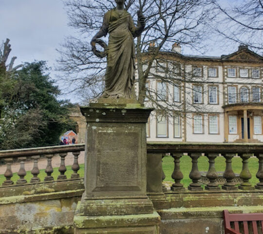 Statues of Flora and Ceres