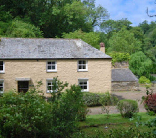 The Farm House Pont Pill