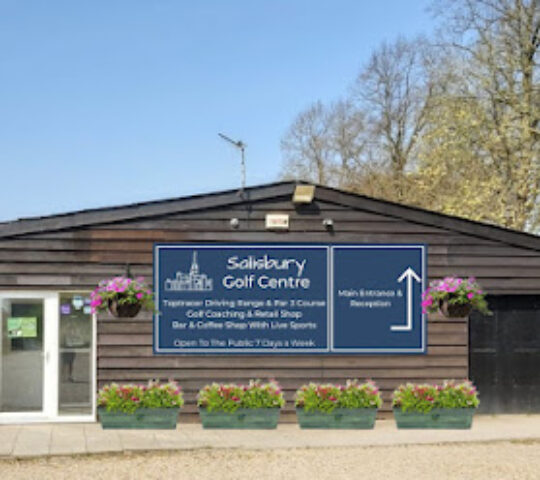 Salisbury Golf Centre & Toptracer Driving Range
